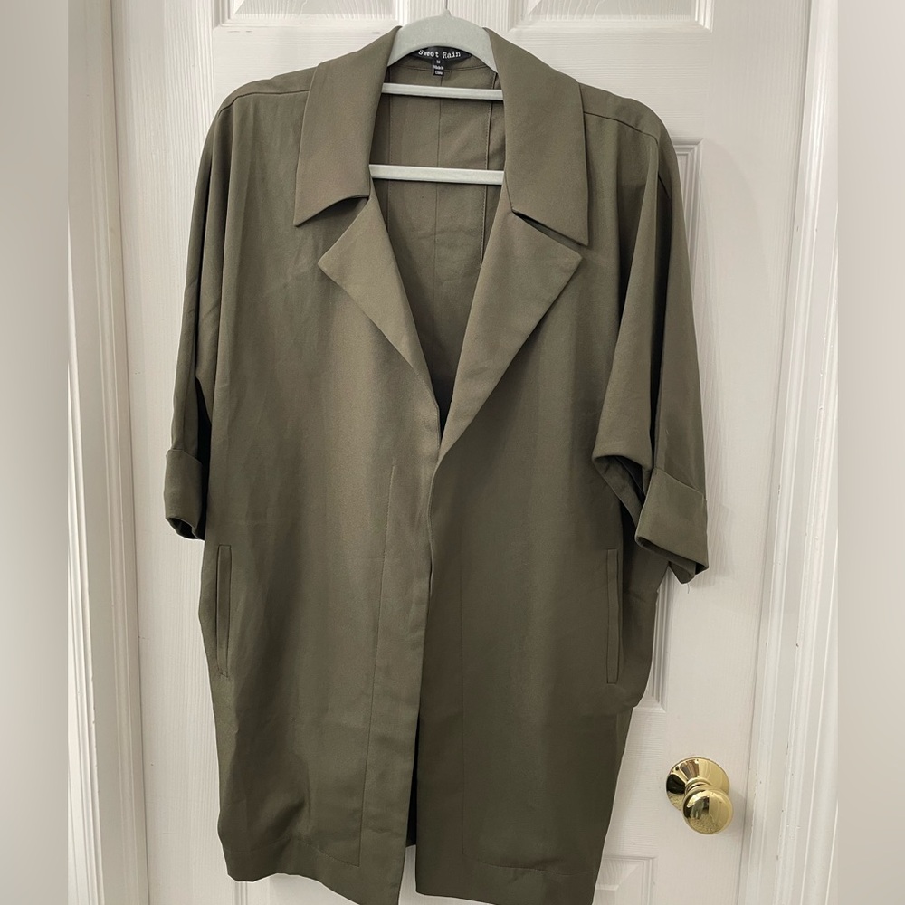 Sweet Rain. Non structured casual blazer. Olive color.